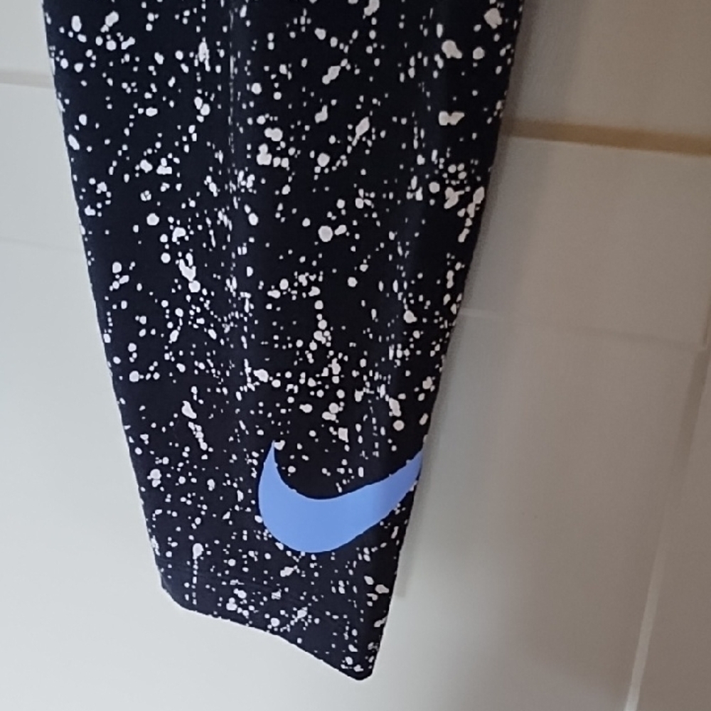 Nike Womens Black Speckle Leggings with Pink Logo and Light Blue Swoosh - Picture 3 of 4